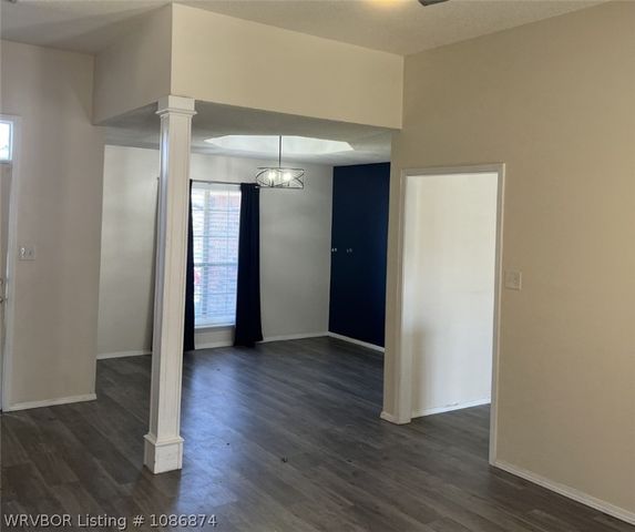 8812 Skypark Drive, Fort Smith, AR 72903