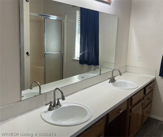 8812 Skypark Drive, Fort Smith, AR 72903