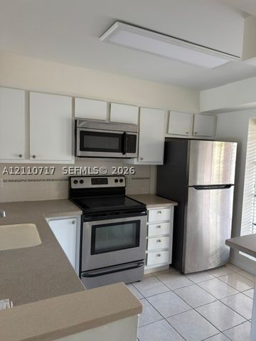 2297 SW 15th St 125, Deerfield Beach, FL 33442
