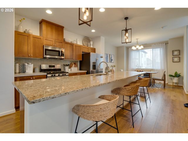 13690 Sw SILENT FOX Ter, Sherwood, OR 97140