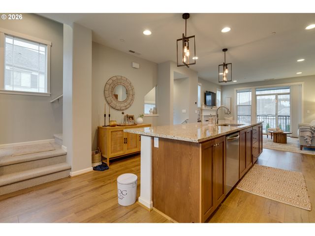 13690 Sw SILENT FOX Ter, Sherwood, OR 97140