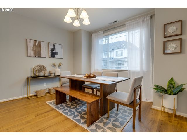 13690 Sw SILENT FOX Ter, Sherwood, OR 97140