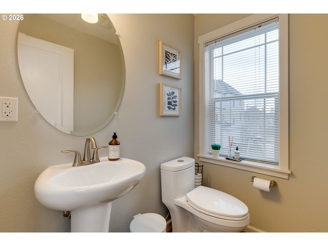 13690 Sw SILENT FOX Ter, Sherwood, OR 97140