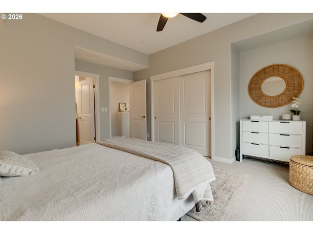 13690 Sw SILENT FOX Ter, Sherwood, OR 97140