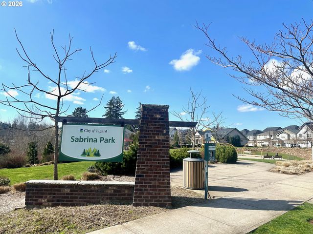 13690 Sw SILENT FOX Ter, Sherwood, OR 97140