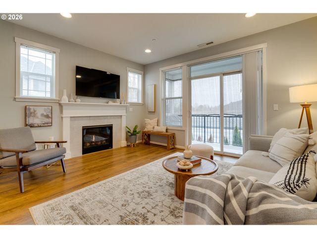 13690 Sw SILENT FOX Ter, Sherwood, OR 97140