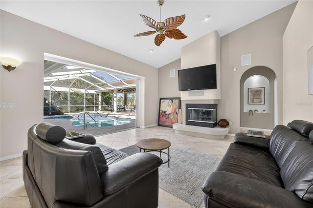 1335 JUMANA LOOP, Apollo Beach, FL 33572