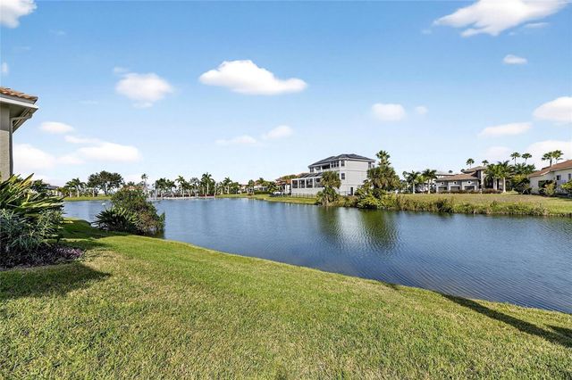 1335 JUMANA LOOP, Apollo Beach, FL 33572