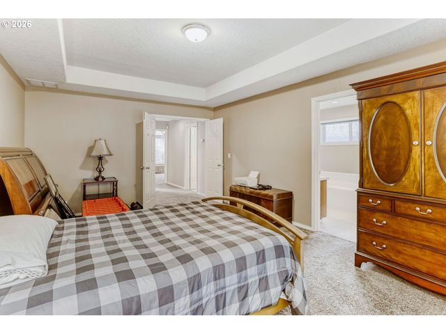 616 Nw PACIFIC GROVE Dr, Beaverton, OR 97006