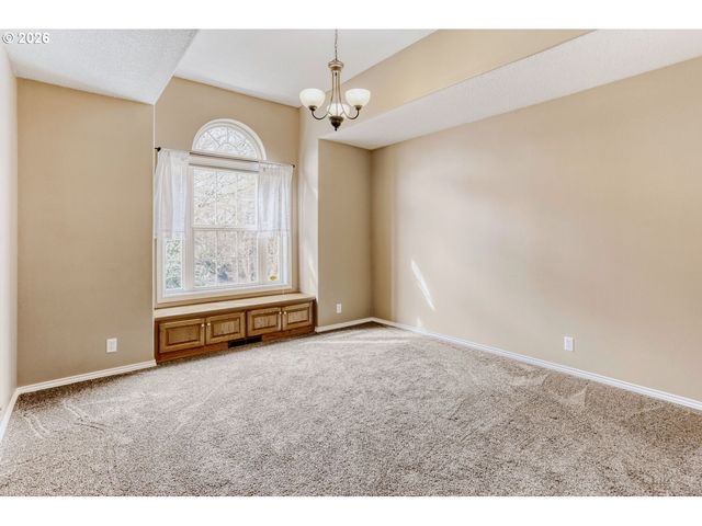 616 Nw PACIFIC GROVE Dr, Beaverton, OR 97006