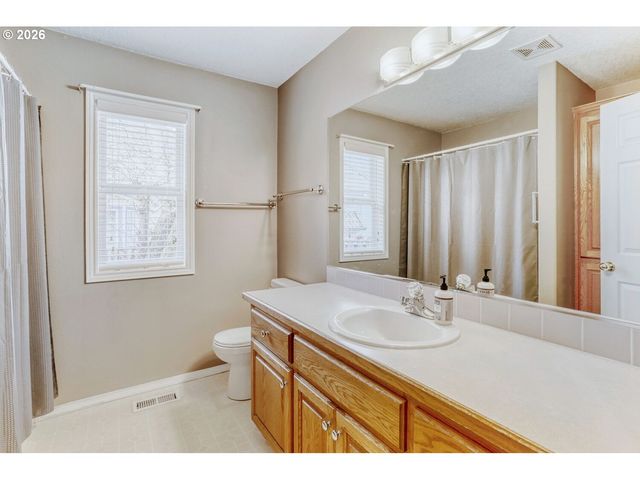 616 Nw PACIFIC GROVE Dr, Beaverton, OR 97006