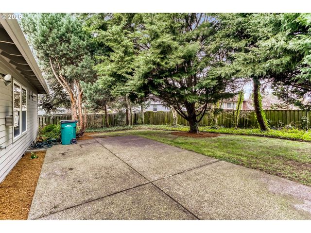 616 Nw PACIFIC GROVE Dr, Beaverton, OR 97006