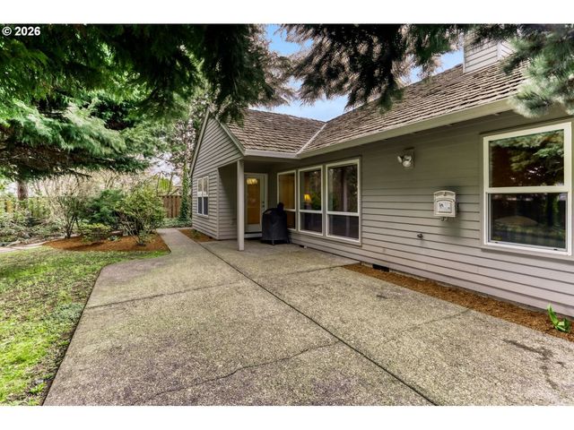 616 Nw PACIFIC GROVE Dr, Beaverton, OR 97006
