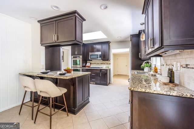 1590 Knob Hill Drive NE, Atlanta, GA 30329