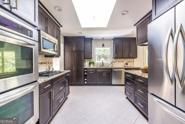 1590 Knob Hill Drive NE, Atlanta, GA 30329