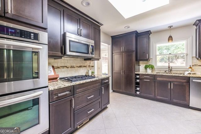 1590 Knob Hill Drive NE, Atlanta, GA 30329