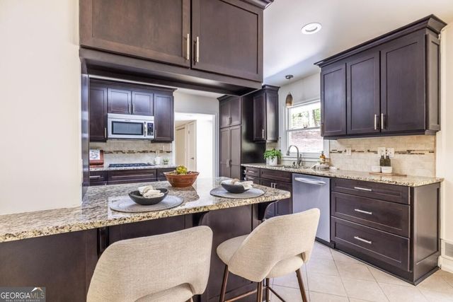 1590 Knob Hill Drive NE, Atlanta, GA 30329