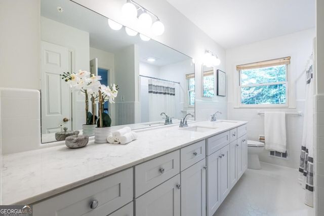 1590 Knob Hill Drive NE, Atlanta, GA 30329