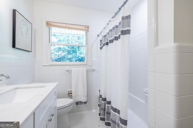 1590 Knob Hill Drive NE, Atlanta, GA 30329