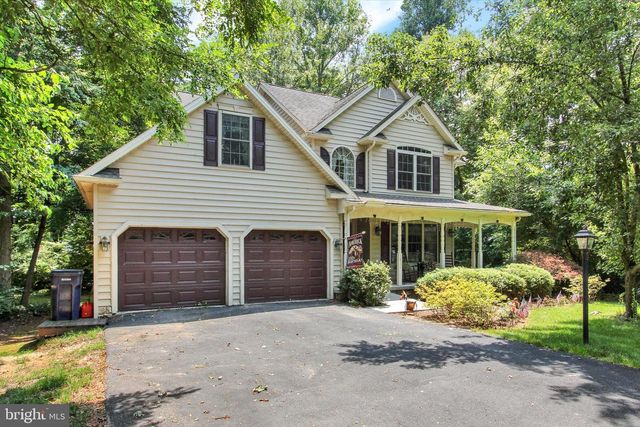 1053 FOREST DR, Abbottstown, PA 17301