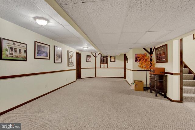 1053 FOREST DR, Abbottstown, PA 17301