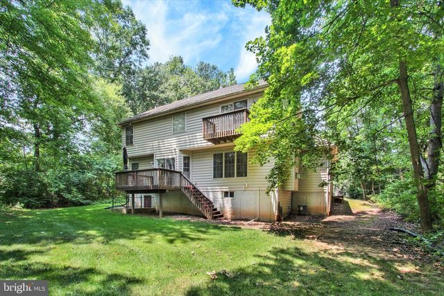 1053 FOREST DR, Abbottstown, PA 17301