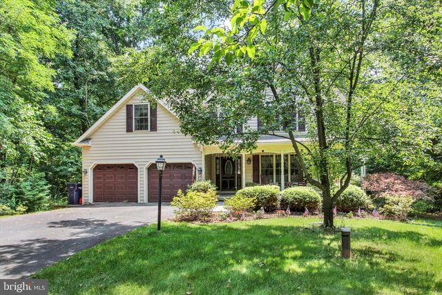 1053 FOREST DR, Abbottstown, PA 17301
