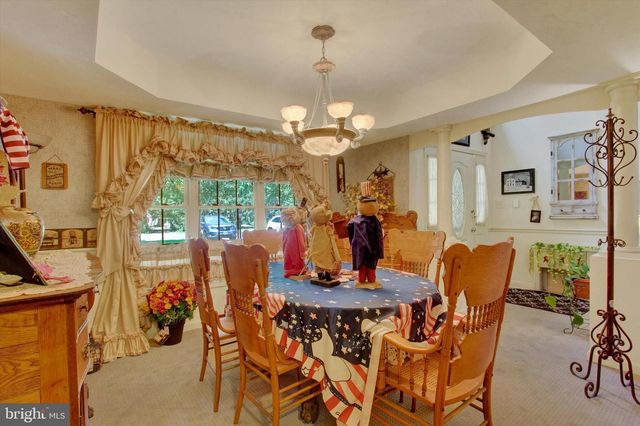 1053 FOREST DR, Abbottstown, PA 17301