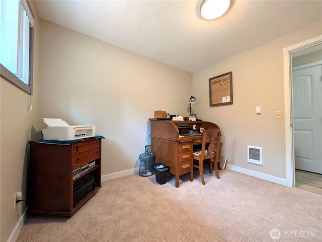 9428 Pacific Avenue SE, Olympia, WA 98513