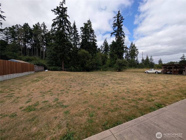 9428 Pacific Avenue SE, Olympia, WA 98513