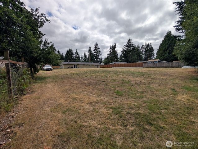 9428 Pacific Avenue SE, Olympia, WA 98513