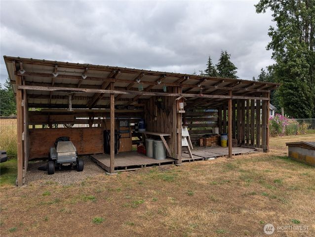9428 Pacific Avenue SE, Olympia, WA 98513