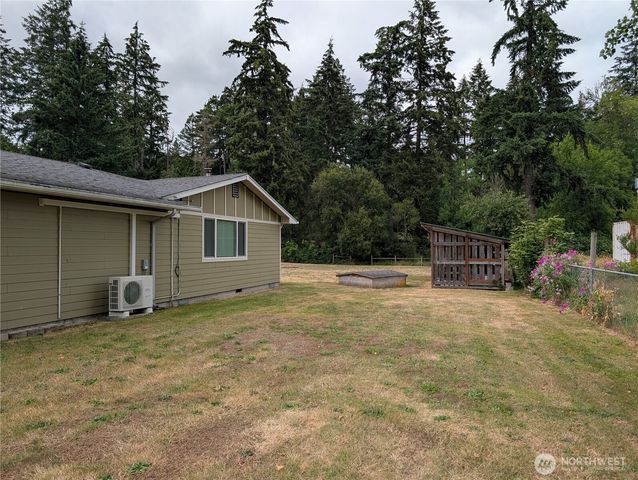 9428 Pacific Avenue SE, Olympia, WA 98513