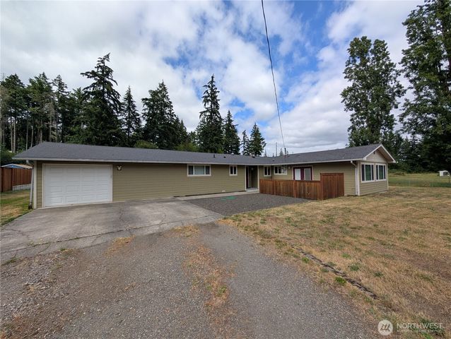 9428 Pacific Avenue SE, Olympia, WA 98513