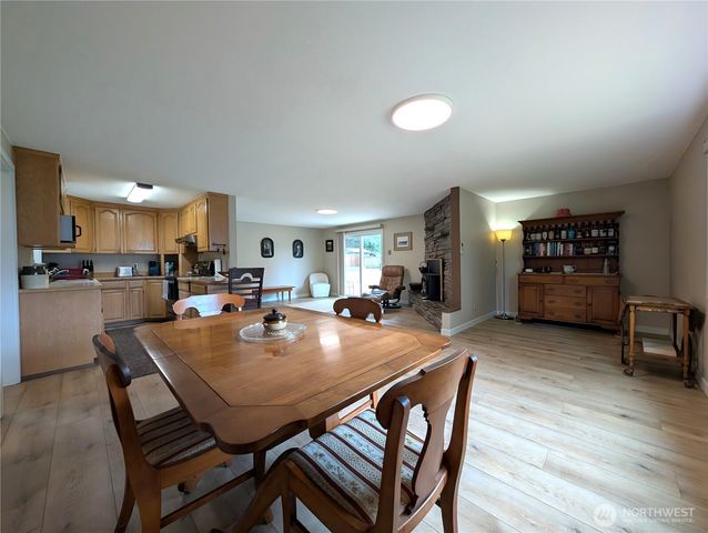9428 Pacific Avenue SE, Olympia, WA 98513