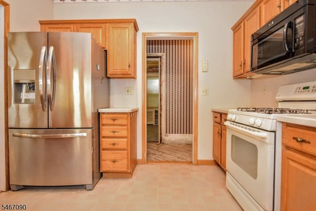 646 Lincoln Ave, Pompton Lakes Boro, NJ 07442