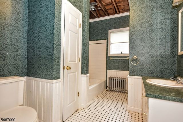 646 Lincoln Ave, Pompton Lakes Boro, NJ 07442