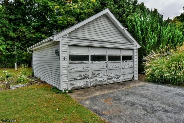 646 Lincoln Ave, Pompton Lakes Boro, NJ 07442