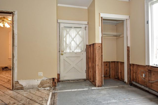 646 Lincoln Ave, Pompton Lakes Boro, NJ 07442
