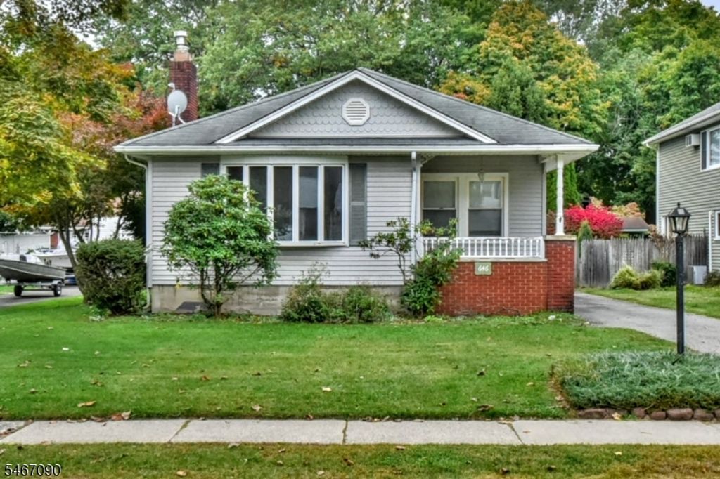646 Lincoln Ave, Pompton Lakes Boro, NJ 07442 — photo 2