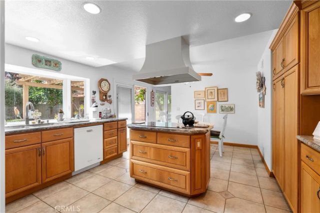5312 Glenroy Drive, Huntington Beach, CA 92649