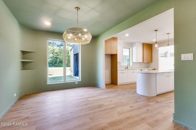 100 La Rue Malaga, Broussard, LA 70518