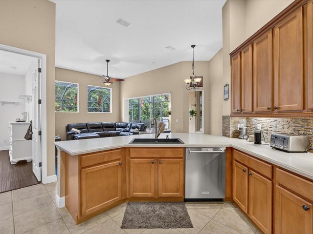 3692 HEIRLOOM ROSE PLACE, Oviedo, FL 32766