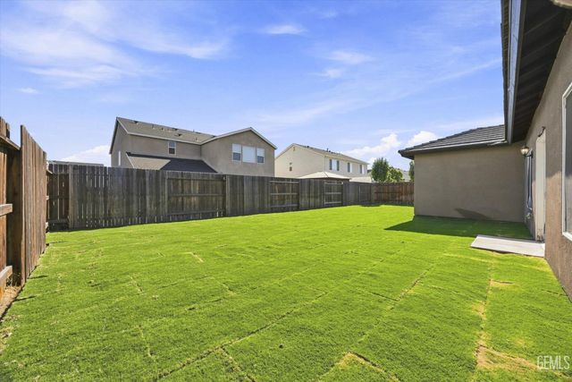 6607 Sunchase Drive, Bakersfield, CA 93313