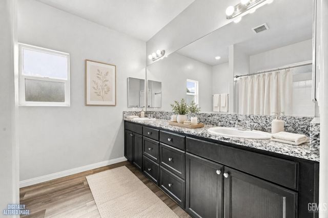 6607 Sunchase Drive, Bakersfield, CA 93313
