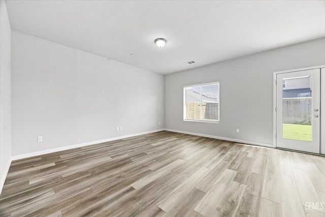 6607 Sunchase Drive, Bakersfield, CA 93313