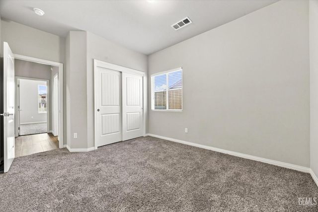 6607 Sunchase Drive, Bakersfield, CA 93313