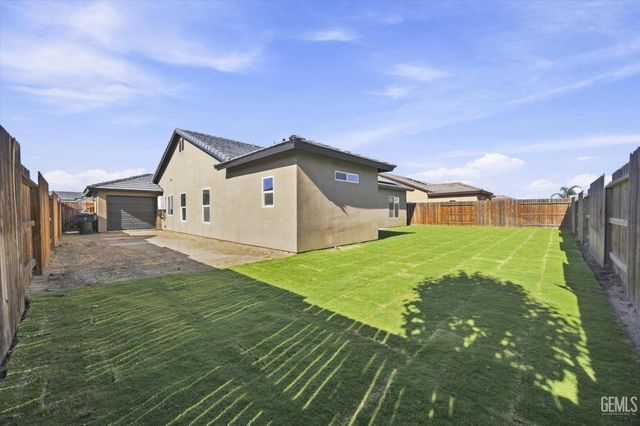 6607 Sunchase Drive, Bakersfield, CA 93313