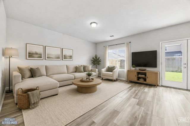 6607 Sunchase Drive, Bakersfield, CA 93313