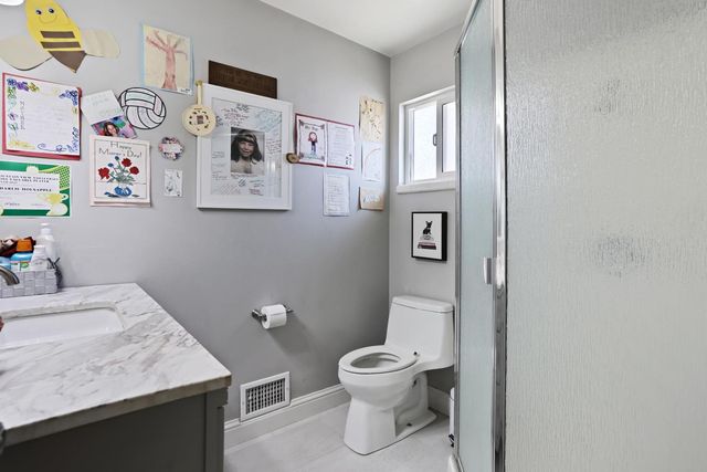 1980 Clemson Ct, Turlock, CA 95382